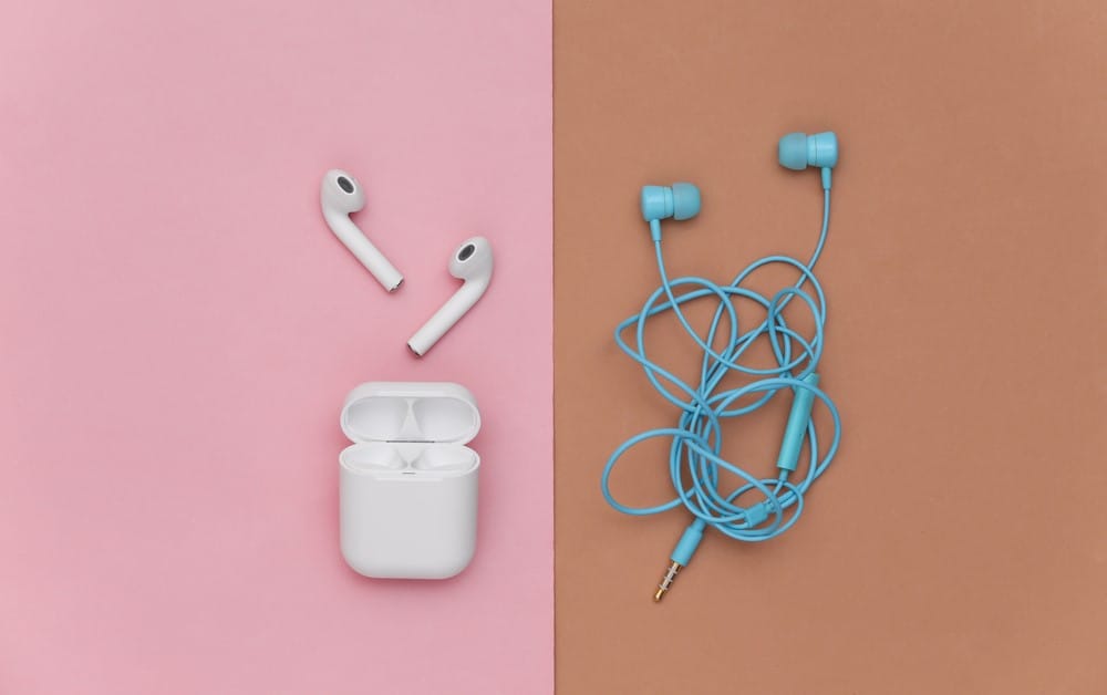 Wired vs Wireless vs True Wireless Headphones: Ultimate Comparison